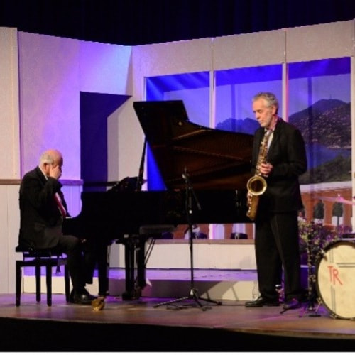 Internationales Trio von
